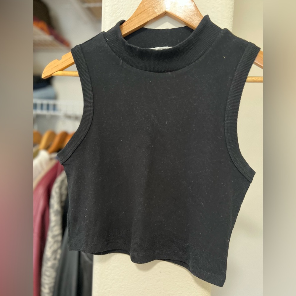 LOVE POEM Crop Top - Picture 2 of 3